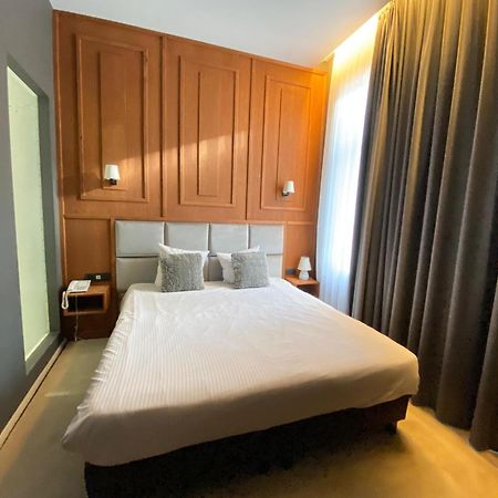 בריסל Hotel Esperance מראה חיצוני תמונה